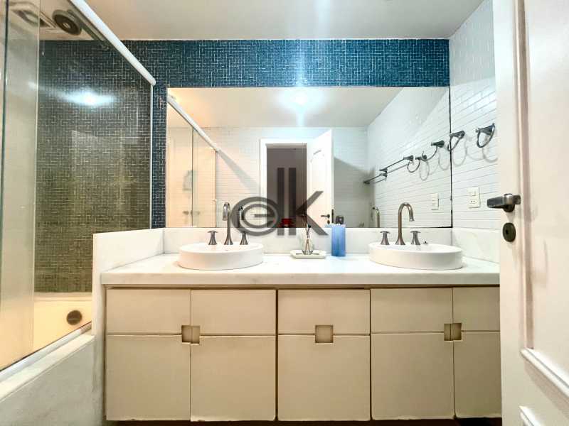 EDK VENDE - LINDISSÍMA CASA NO BETON - BARRA DA TIJUCA - RJ