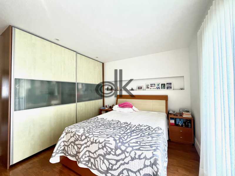 EDK VENDE - LINDISSÍMA CASA NO BETON - BARRA DA TIJUCA - RJ