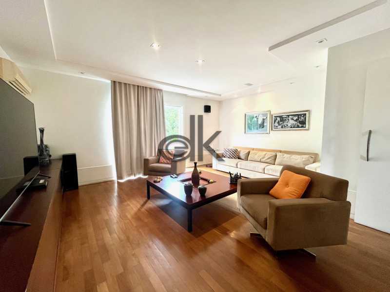EDK VENDE - LINDISSÍMA CASA NO BETON - BARRA DA TIJUCA - RJ