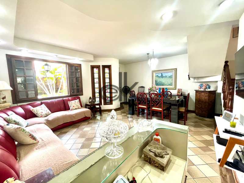 EDK VENDE - CASA EM CONDOMÍNIO NA PRAIA - BARRA DA TIJUCA - RJ 