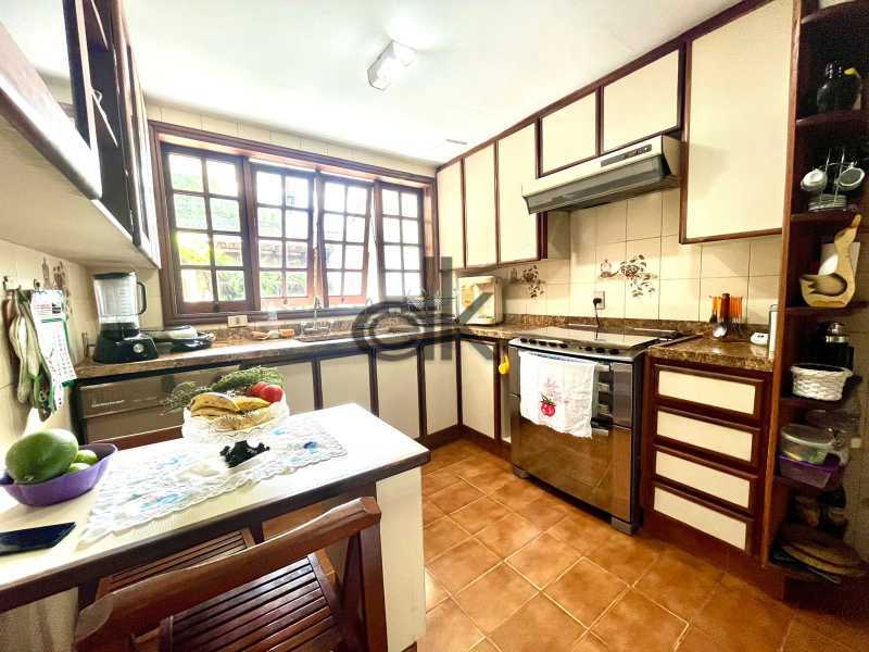 EDK VENDE - CASA EM CONDOMÍNIO NA PRAIA - BARRA DA TIJUCA - RJ 