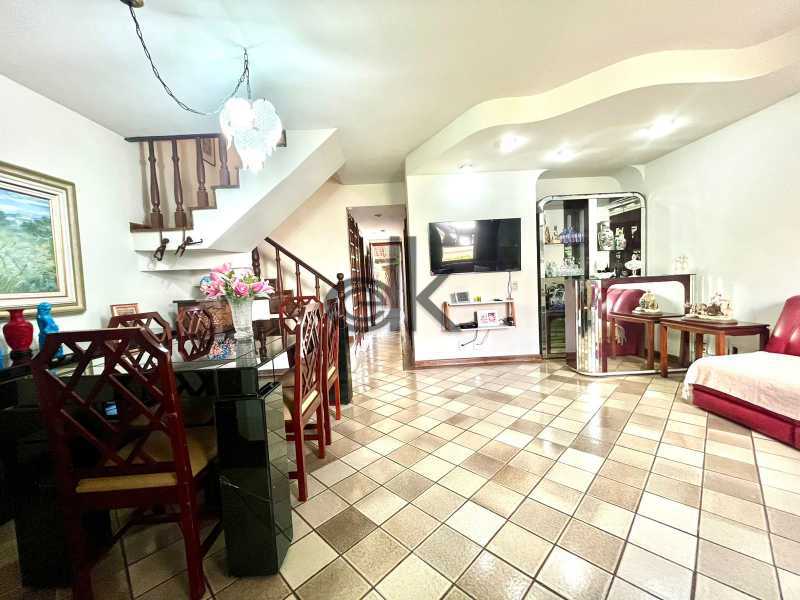 EDK VENDE - CASA EM CONDOMÍNIO NA PRAIA - BARRA DA TIJUCA - RJ 