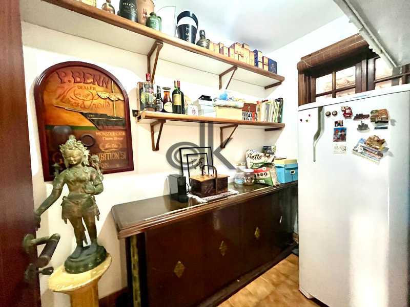 EDK VENDE - CASA EM CONDOMÍNIO NA PRAIA - BARRA DA TIJUCA - RJ 
