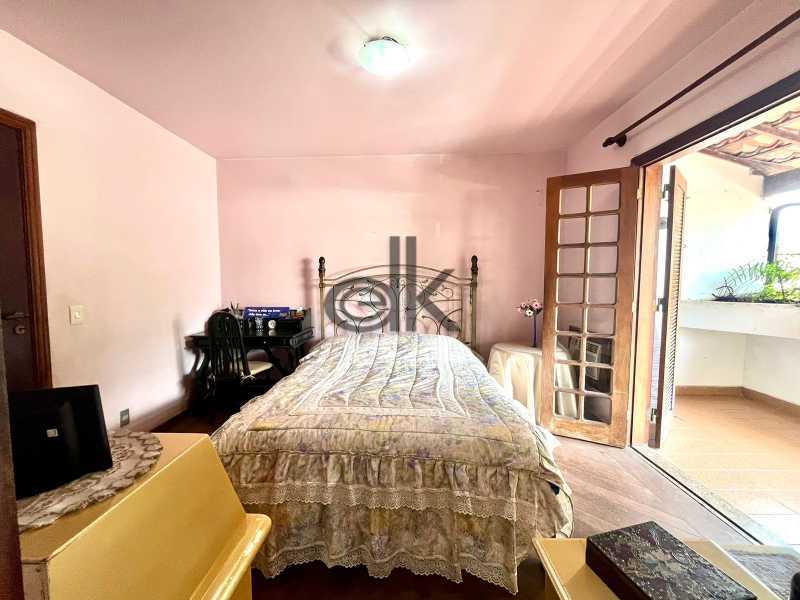 EDK VENDE - CASA EM CONDOMÍNIO NA PRAIA - BARRA DA TIJUCA - RJ 