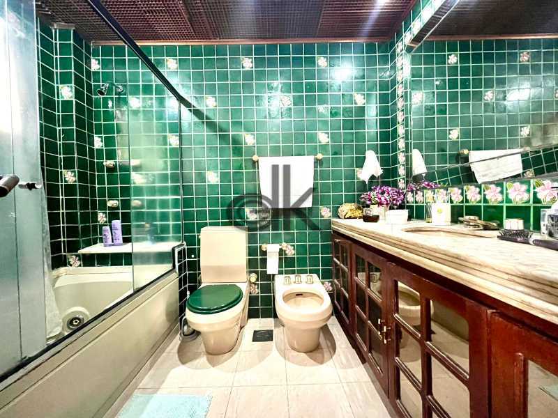 EDK VENDE - CASA EM CONDOMÍNIO NA PRAIA - BARRA DA TIJUCA - RJ 