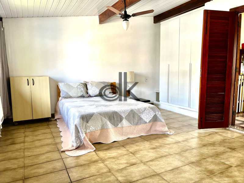 EDK VENDE - CASA EM CONDOMÍNIO NA PRAIA - BARRA DA TIJUCA - RJ 
