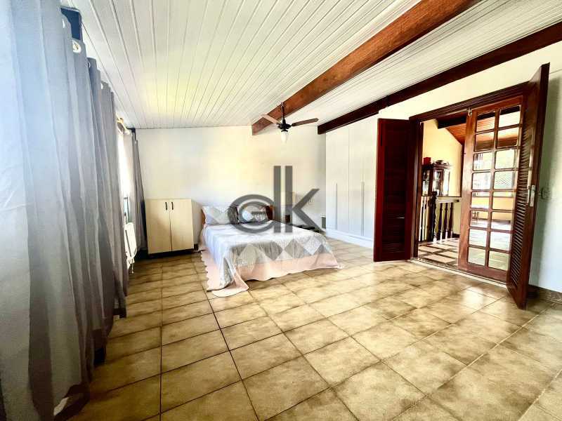 EDK VENDE - CASA EM CONDOMÍNIO NA PRAIA - BARRA DA TIJUCA - RJ 