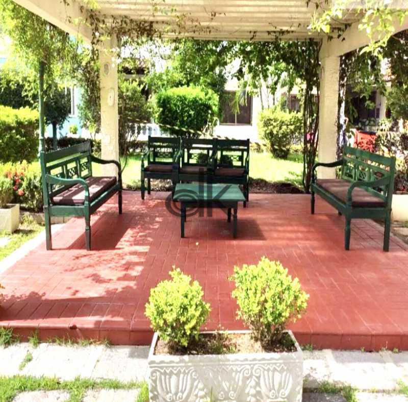 EDK VENDE - CASA EM CONDOMÍNIO NA PRAIA - BARRA DA TIJUCA - RJ 