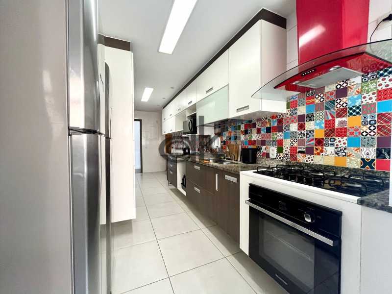 EDK - VENDE - EXCELENTE COB DUPLEX 4 QTOS(3 SUÍTES) NO JARDIM OCEÂNICO - BARRA DA TIJUCA - RJ