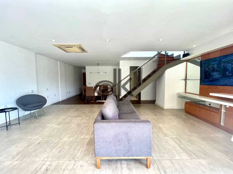 EDK - VENDE - EXCELENTE COB DUPLEX 4 QTOS(3 SUÍTES) NO JARDIM OCEÂNICO - BARRA DA TIJUCA - RJ