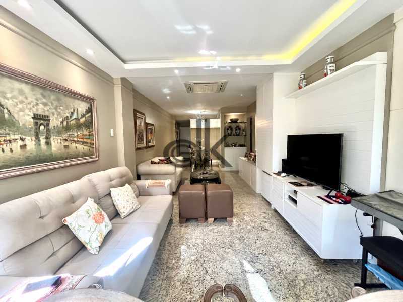 Imperdível - EDK VENDE EXCELENTE 2 QUARTOS TRANFORMADO EM 3 NO JARDIM OCEÂNICO - BARRA DA TIJUCA - RJ - 9032