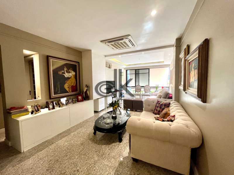 EDK VENDE EXCELENTE 2 QUARTOS TRANFORMADO EM 3 NO JARDIM OCEÂNICO - BARRA DA TIJUCA - RJ