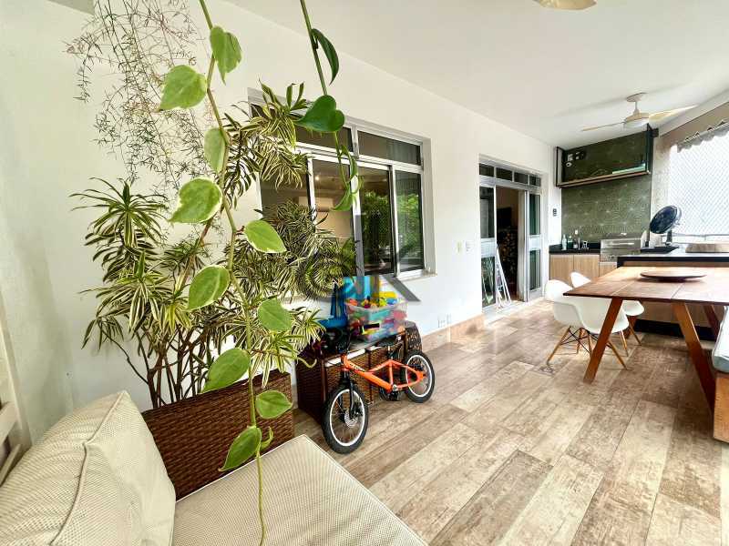 EDK  VENDE - JARDIM OCEÂNICO - 172M² 3 QUARTOS (1SUÍTE) - 2º ANDAR - BARRA DA TIJUCA -RJ
