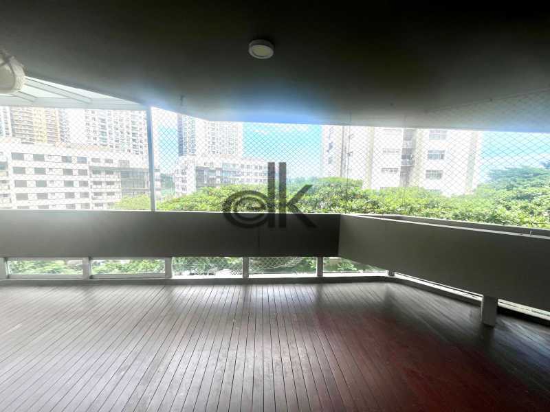 Conheça IMG_3502 do imóvel - EDK - VENDE - 4QTOS(1SUÍTE) + 2 DEPENDÊNCIAS COM 300M² - COND. ATLÂNTICO SUL - BARRA DA TIJUCA - RJ - 9088 - 6 IMG_3502 - 6