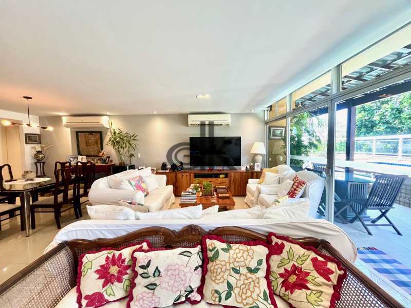 Ótima localização - EDK VENDE - ÓTIMA COBERTURA 3 QUARTOS (1SUÍTE) - JARDIM OCEÂNICO - BARRA DA TIJUCA - RJ - 9094