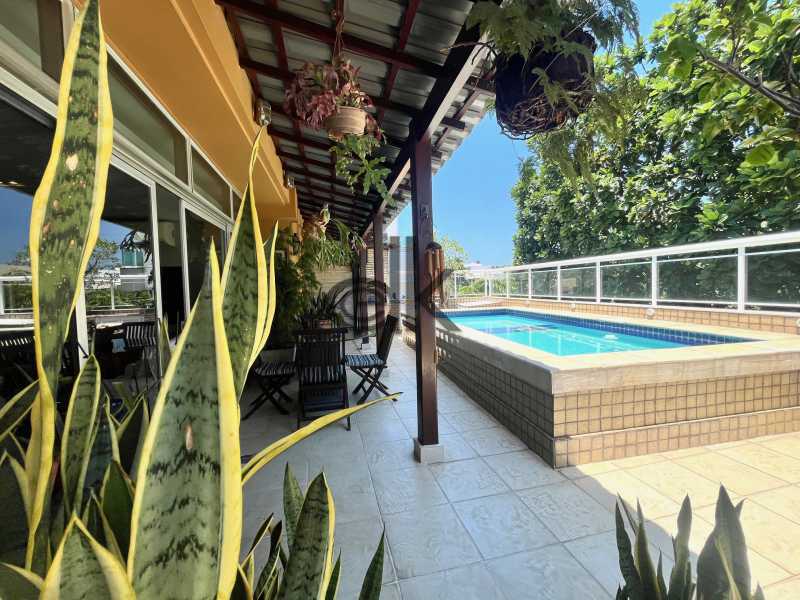 EDK VENDE - ÓTIMA COBERTURA 3 QUARTOS (1SUÍTE) - JARDIM OCEÂNICO - BARRA DA TIJUCA - RJ