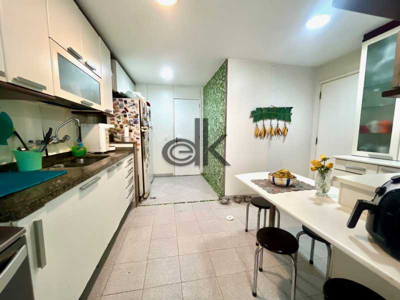 Ótima localização - EDK VENDE - COBERTURA DUPLEX - JARDIM OCEÂNICO - BARRA DA TIJUCA - RJ - 9097