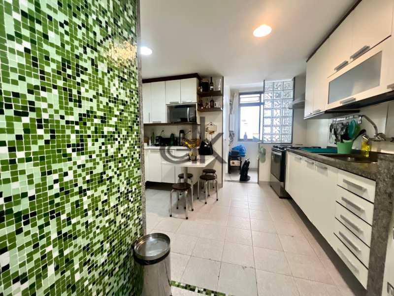 Ótima localização - EDK VENDE - COBERTURA DUPLEX - JARDIM OCEÂNICO - BARRA DA TIJUCA - RJ - 9097