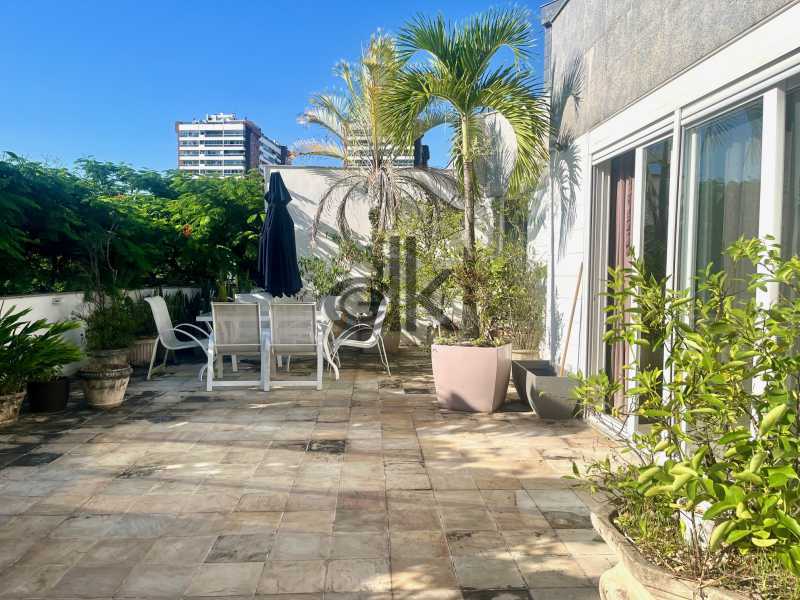 EDK  VENDE - COBERTURA DUPLEX - JARDIM OCEÂNICO - BARRA DA TIJUCA - RJ