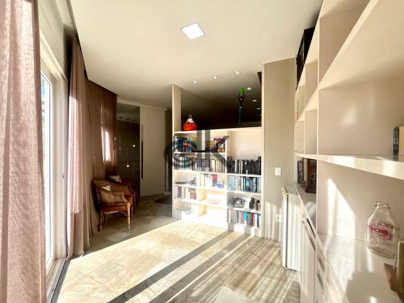 EDK  VENDE - COBERTURA DUPLEX - JARDIM OCEÂNICO - BARRA DA TIJUCA - RJ