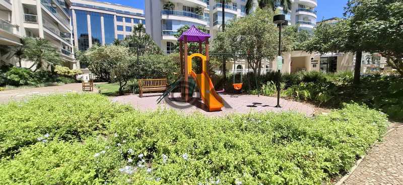 EDK VENDE - EXCELENTE COBERTURA DE 203M² - CONDOMÍNIO LE PARC - BARRA DA TIJUCA - RJ