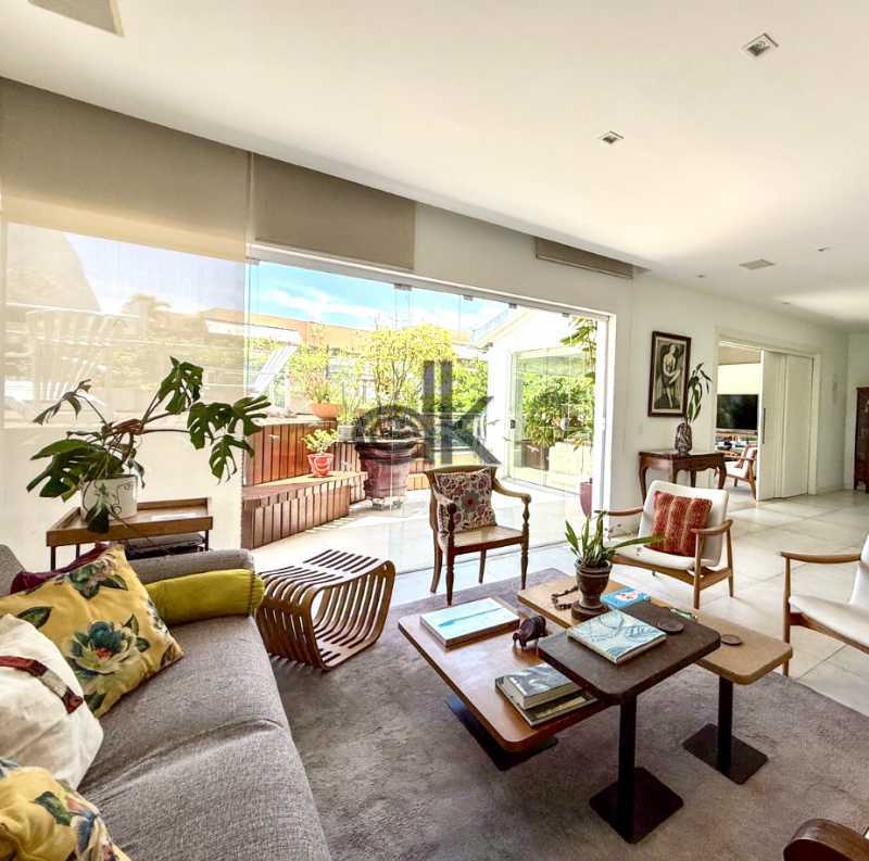 EDK VENDE - COBERTURA DUPLEX - JARDIM OCEÂNICO - QUADRA PRAIA - SEGURANÇA 24HS - RJ. 