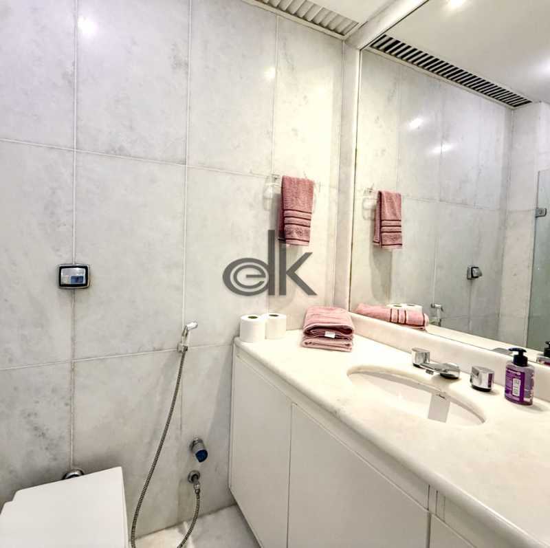 EDK VENDE - COBERTURA DUPLEX - JARDIM OCEÂNICO - QUADRA PRAIA - SEGURANÇA 24HS - RJ. 