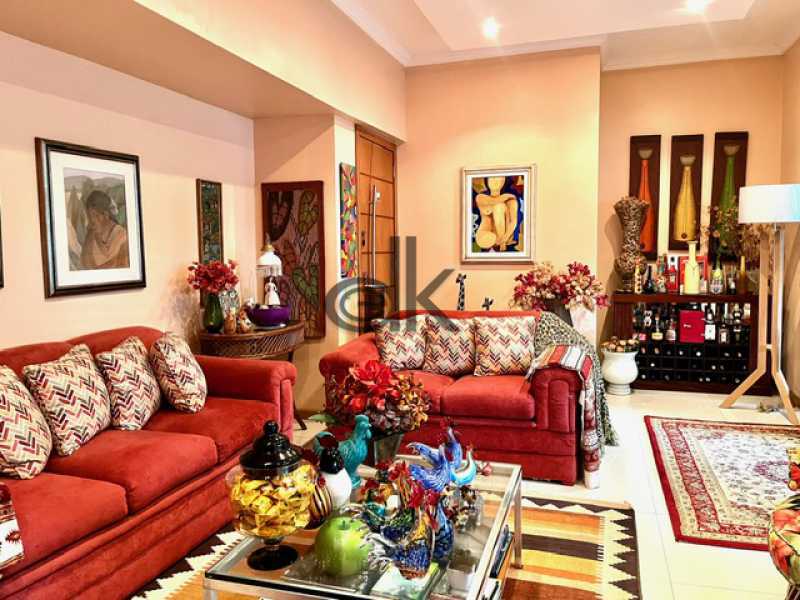 EDK VENDE - 3 QUARTOS 180M² - QUADRISSIMA DA PRAIA - JARDIM OCEÂNICO - RJ