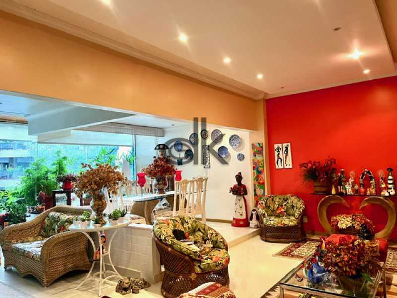 EDK VENDE - 3 QUARTOS 180M² - QUADRISSIMA DA PRAIA - JARDIM OCEÂNICO - RJ