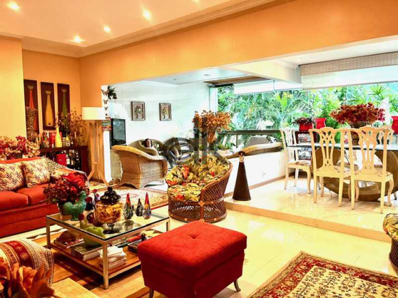 EDK VENDE - 3 QUARTOS 180M² - QUADRISSIMA DA PRAIA - JARDIM OCEÂNICO - RJ