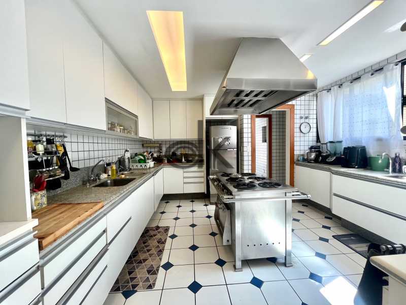 Ótima localização - EDK VENDE MARAVILHOSA COBERTURA DUPLEX - JARDIM OCEÂNICO - BARRA DA TIJUCA - RJ - 1029