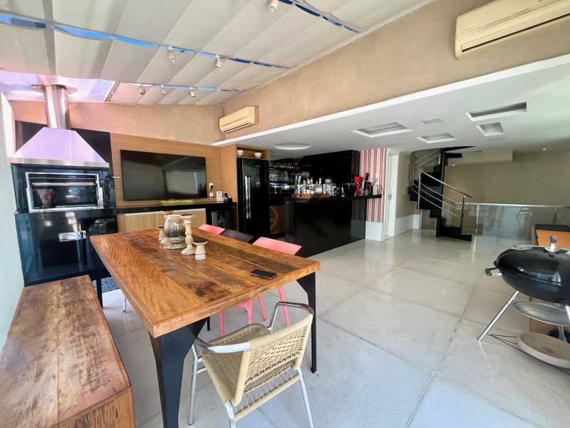 EDK VENDE LINDÍSSIMA COB. NO VARANDAS DO ATLÂNTICO - BARRA DA TIJUCA - RJ