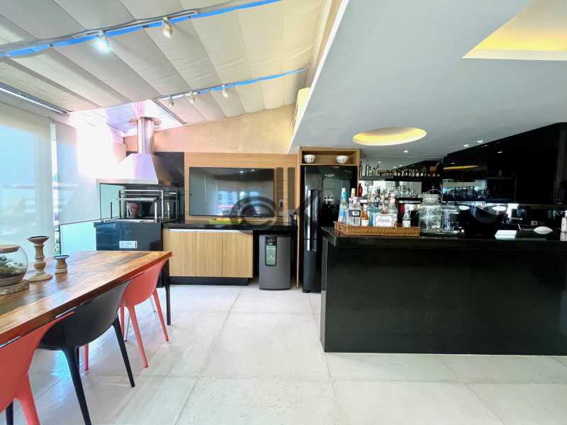 EDK VENDE LINDÍSSIMA COB. NO VARANDAS DO ATLÂNTICO - BARRA DA TIJUCA - RJ