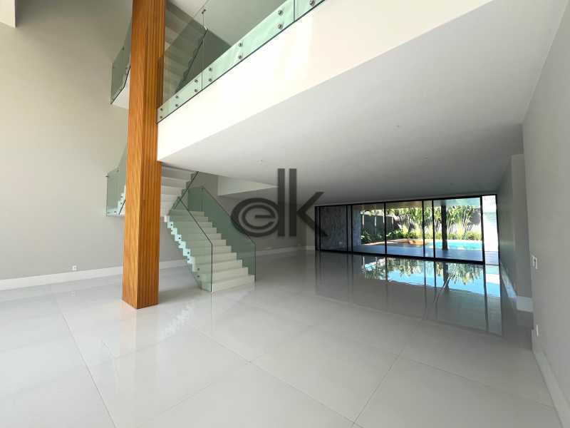 EDK VENDE - MARAVILHOSA CASA - CONDOMÍNIO MALIBÚ COM SUÍTES - BARRA DA TIJUCA -RJ