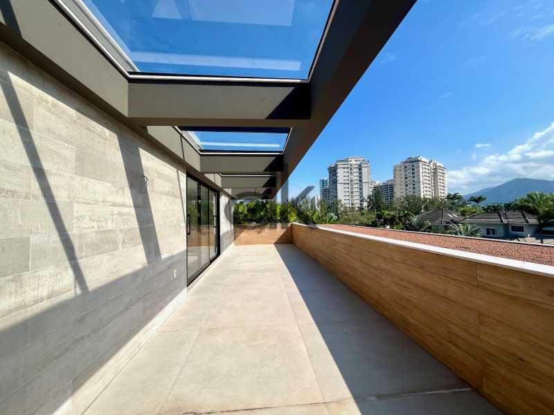 EDK VENDE - MARAVILHOSA CASA - CONDOMÍNIO MALIBÚ COM SUÍTES - BARRA DA TIJUCA -RJ