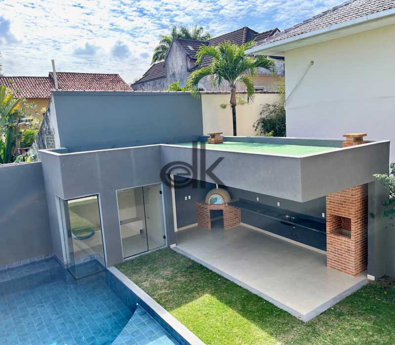 EDK VENDE - MARAVILHOSA CASA 4 SUÍTES - COND. RIO MAR - BARRA DA TIJUCA - RJ