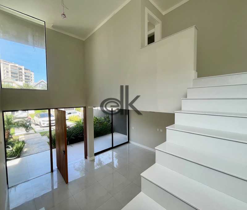 EDK VENDE - MARAVILHOSA CASA 4 SUÍTES - COND. RIO MAR - BARRA DA TIJUCA - RJ