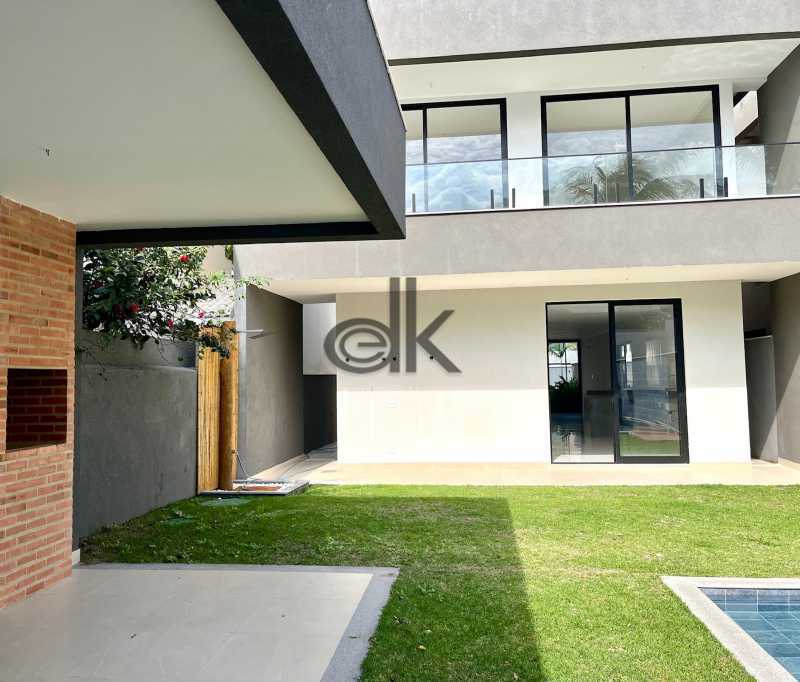 EDK VENDE - MARAVILHOSA CASA 4 SUÍTES - COND. RIO MAR - BARRA DA TIJUCA - RJ