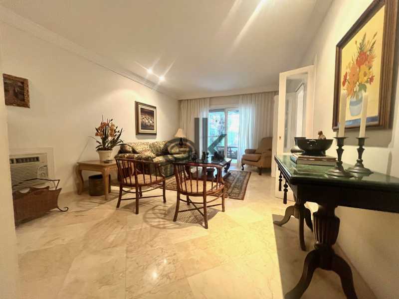 EDK VENDE LUXUOSA RESIDÊNCIA - CONDOMÍNIO FECHADO - BARRA DA TIJUCA - RJ