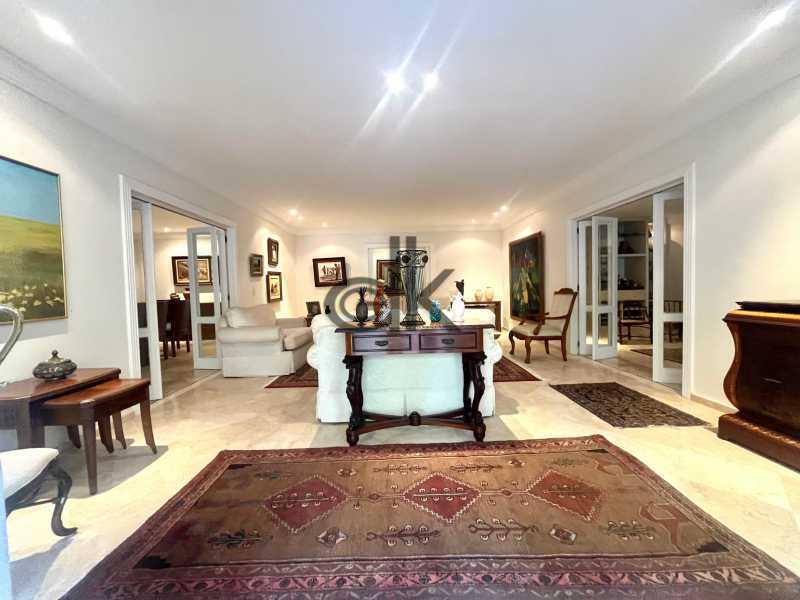 EDK VENDE LUXUOSA RESIDÊNCIA - CONDOMÍNIO FECHADO - BARRA DA TIJUCA - RJ