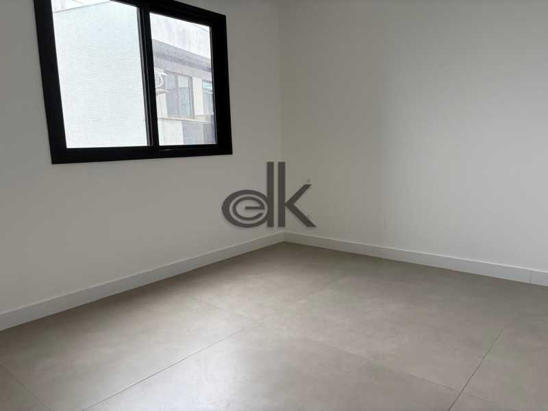 PRÓXIMA À PRAIA - EDK VENDE - COBERT. DUPLEX COM SUÍTES - JARDIM OCEÂNICO - BARRA DA TIJUCA - RJ - 1130