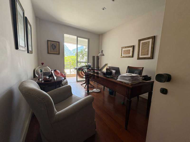 EDK VENDE - COBERTURA DUPLEX 4 SUÍTES - JARDIM OCEÂNICO - BARRA DA TIJUCA - RJ