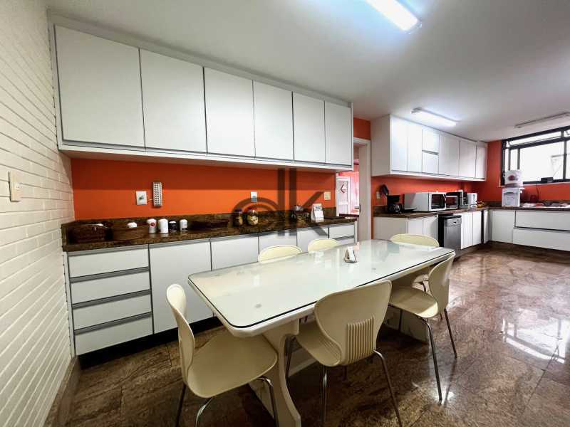 EDK VENDE - JARDIM OCEÂNICO 3 SUÍTES - BARRA DA TIJUCA - RJ