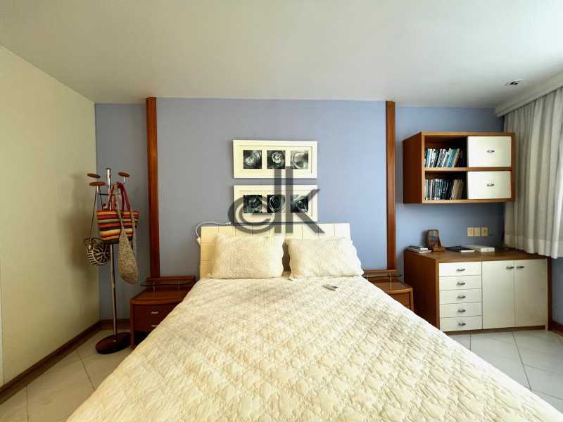 PRÓXIMA À PRAIA - EDK VENDE - JARDIM OCEÂNICO 3 SUÍTES - BARRA DA TIJUCA - RJ - 1132