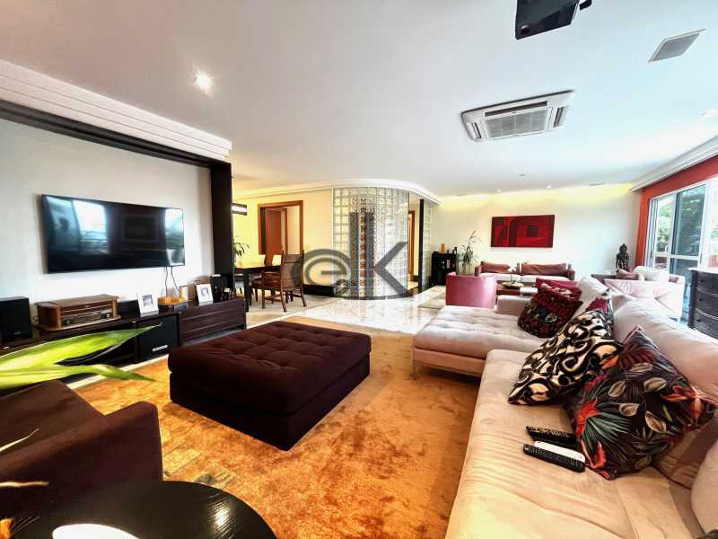 PRÓXIMA À PRAIA - EDK VENDE - JARDIM OCEÂNICO 3 SUÍTES - BARRA DA TIJUCA - RJ - 1132