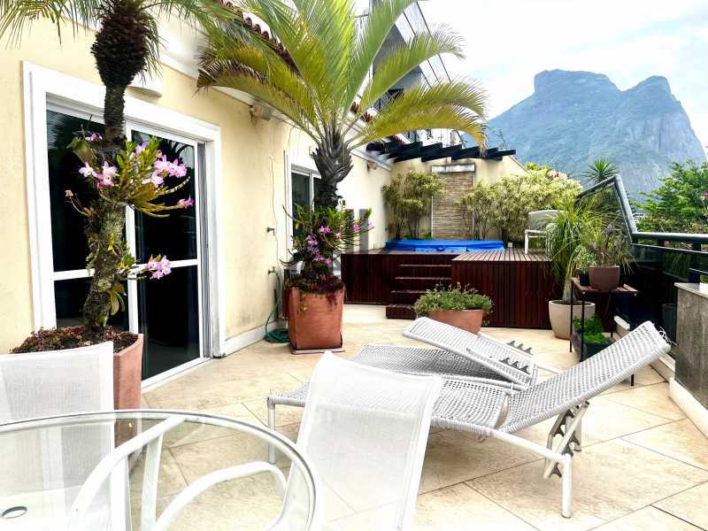 PRÓXIMA À PRAIA - EDK VENDE - JARDIM OCEÂNICO 3 SUÍTES - BARRA DA TIJUCA - RJ - 1132
