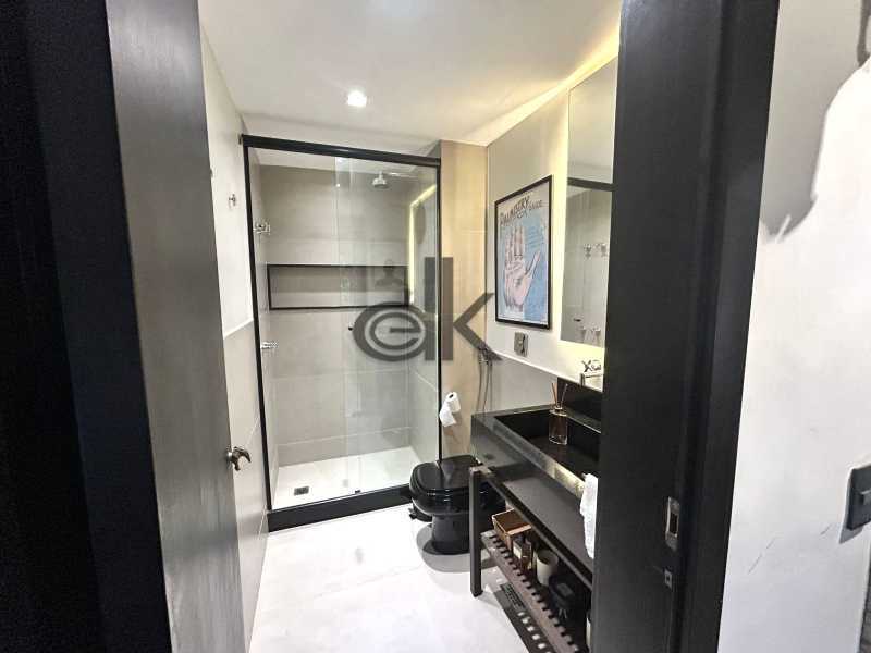 EDK VENDE - APARTAMENTO EM CONDOMÍNIO 4 QUARTOS TRANSFORMADOS EM 2 - BARRA DA TIJUCA - RJ 
