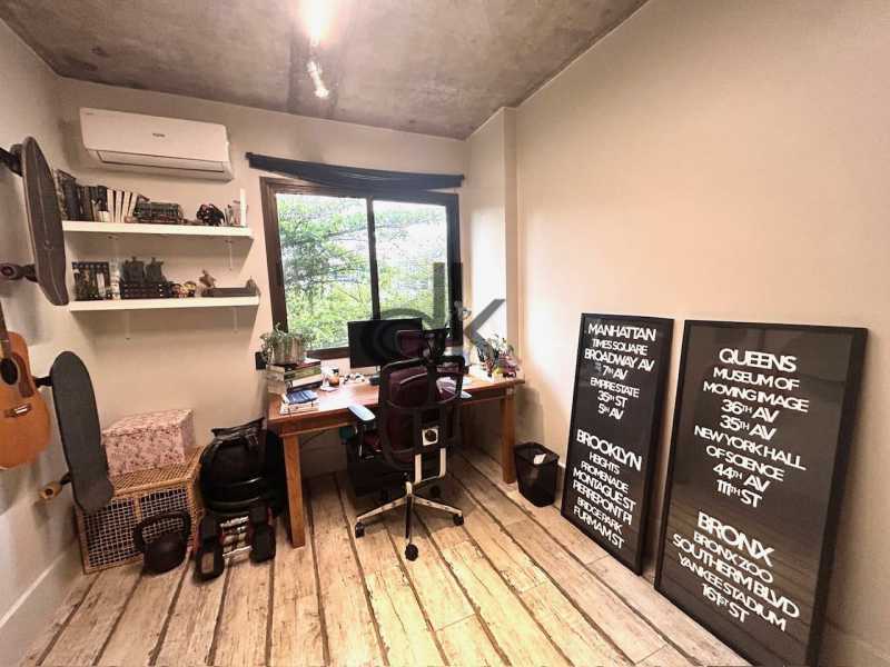 EDK VENDE - APARTAMENTO EM CONDOMÍNIO 4 QUARTOS TRANSFORMADOS EM 2 - BARRA DA TIJUCA - RJ 