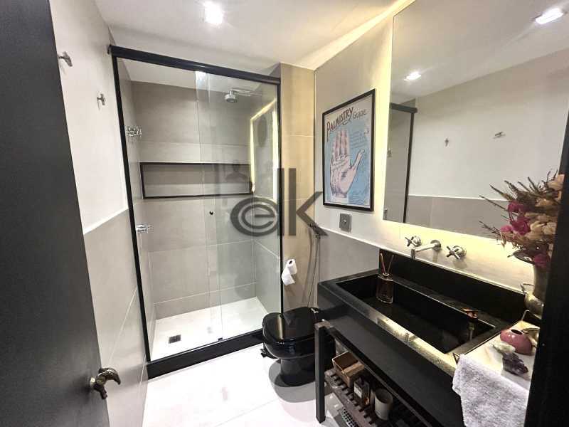 EDK VENDE - APARTAMENTO EM CONDOMÍNIO 4 QUARTOS TRANSFORMADOS EM 2 - BARRA DA TIJUCA - RJ 