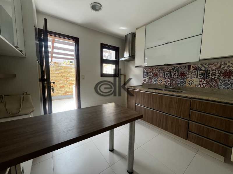EDK VENDE - CASA TRIPLEX - JARDIM OCEÂNICO - CONDOMÍNIO FECHADO - BARRA DA TIJUCA - RJ